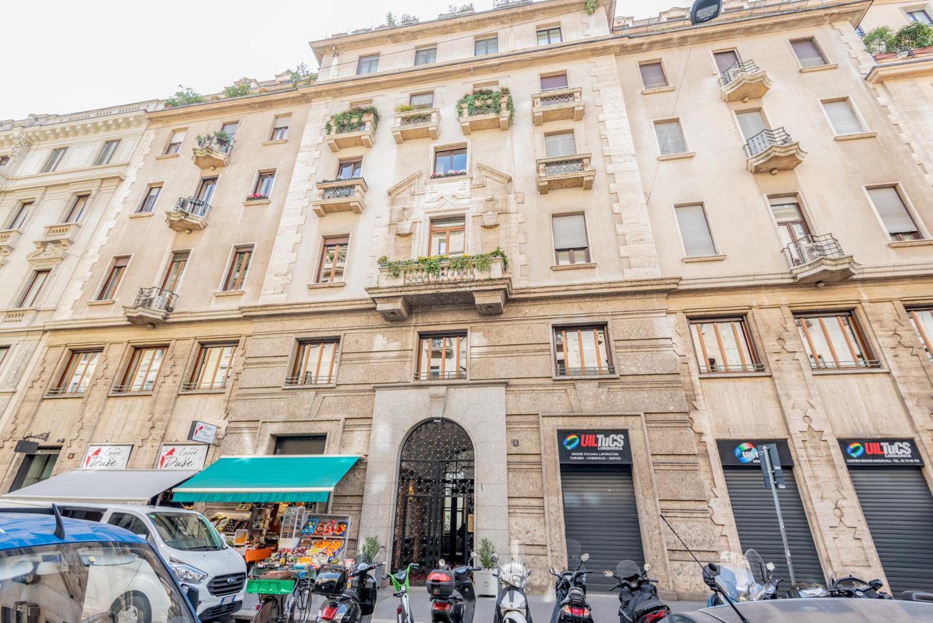 High-class Porta Venezia Flat Via Salvini